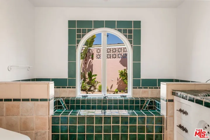 206 Bellino Drive, Los Angeles, California 90272