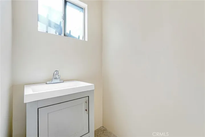 226 W Arbor Vitae, Inglewood, California 90301