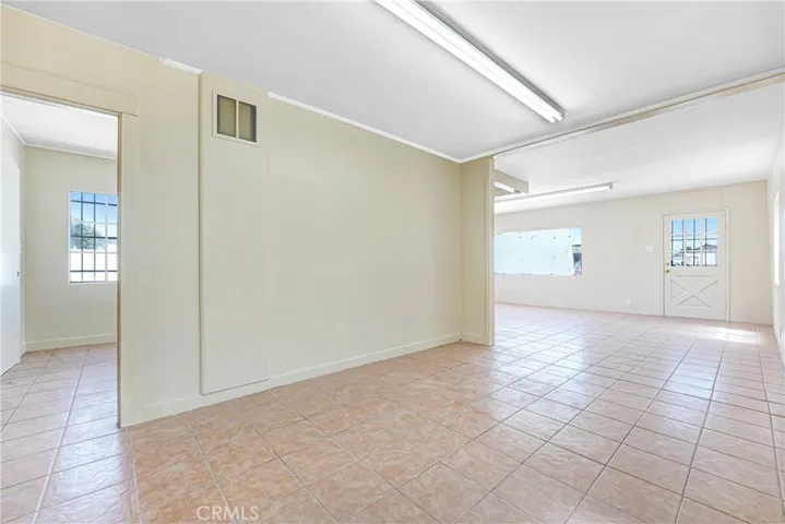 226 W Arbor Vitae, Inglewood, California 90301