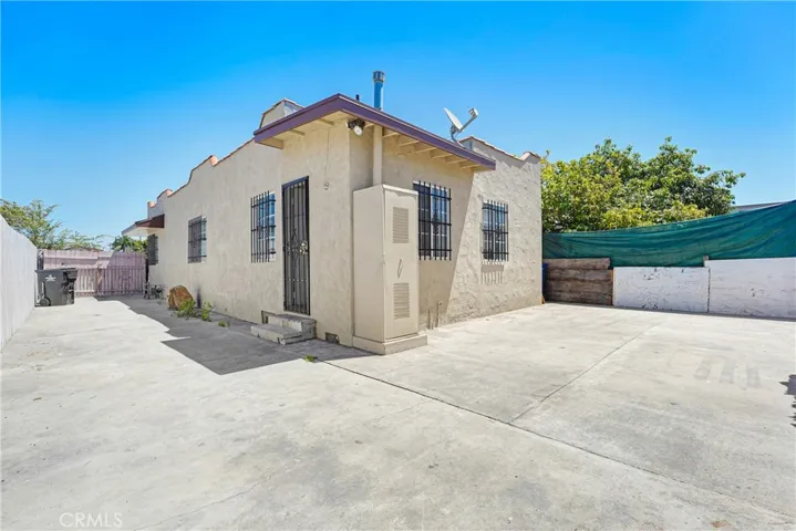 226 W Arbor Vitae, Inglewood, California 90301