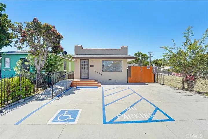 226 W Arbor Vitae, Inglewood, California 90301