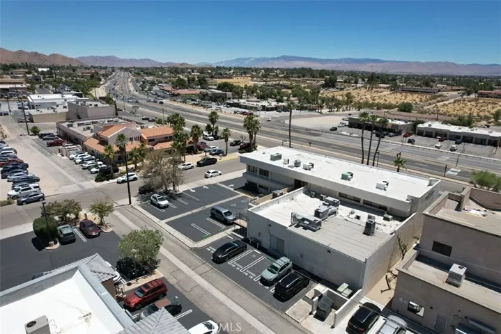 18092 Wika 110, Apple Valley, California 92307