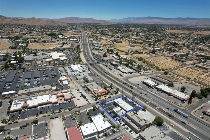 18092 Wika 110, Apple Valley, California 92307