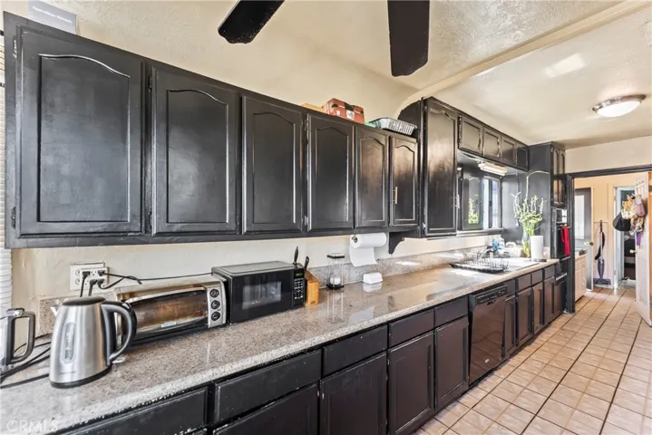 1442 W 83rd, Los Angeles, California 90047