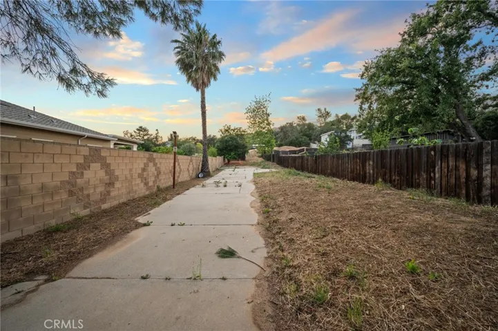 9822 Kentland, Chatsworth, California 91311