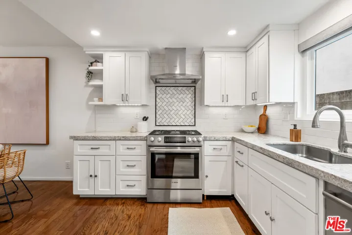 14332 Dickens Street 22, Sherman Oaks, California 91423