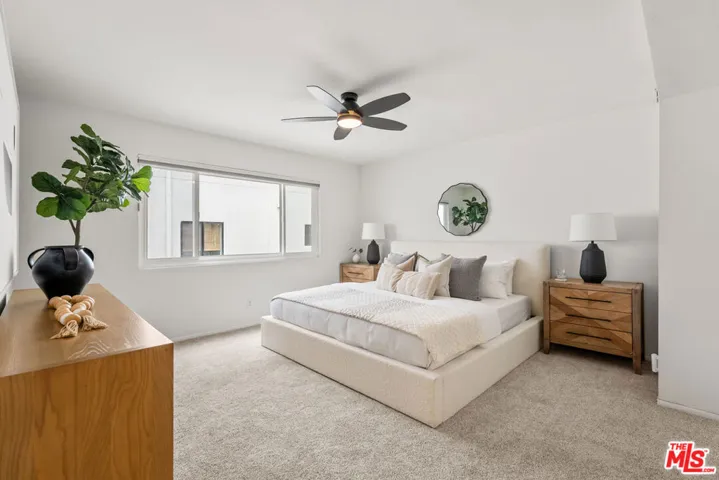 14332 Dickens Street 22, Sherman Oaks, California 91423