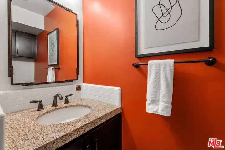 14332 Dickens Street 22, Sherman Oaks, California 91423