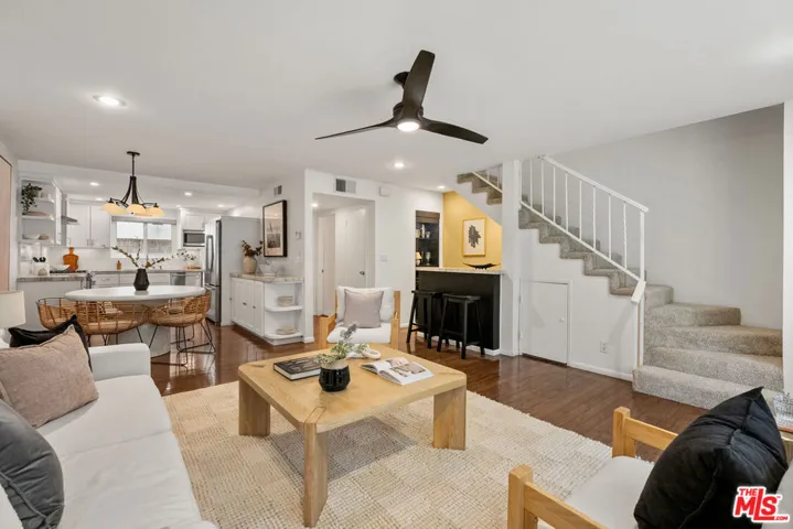 14332 Dickens Street 22, Sherman Oaks, California 91423