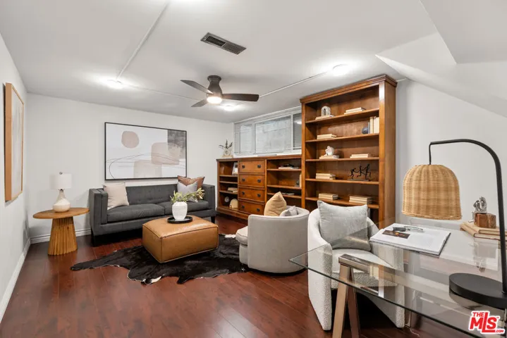 14332 Dickens Street 22, Sherman Oaks, California 91423