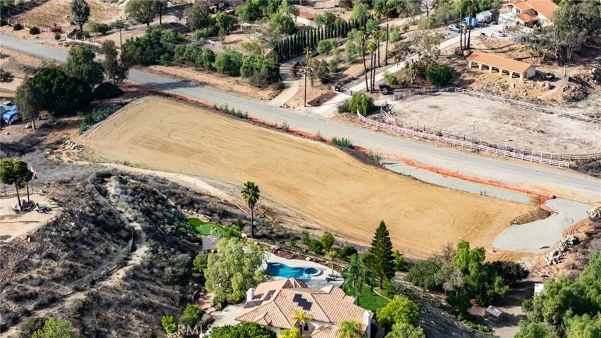 14735 Descanso, Lake Mathews, California 92570