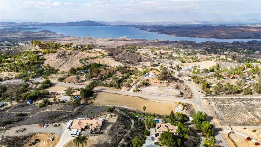 14735 Descanso, Lake Mathews, California 92570