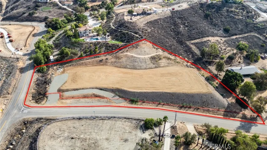 14735 Descanso, Lake Mathews, California 92570