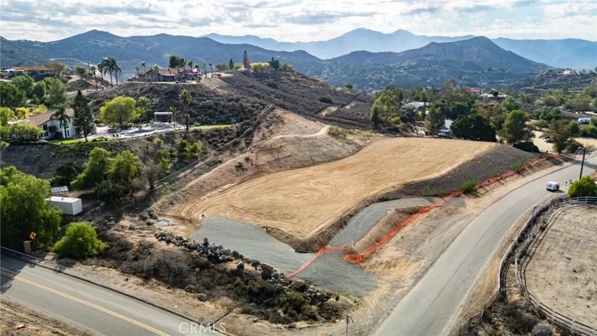 14735 Descanso, Lake Mathews, California 92570