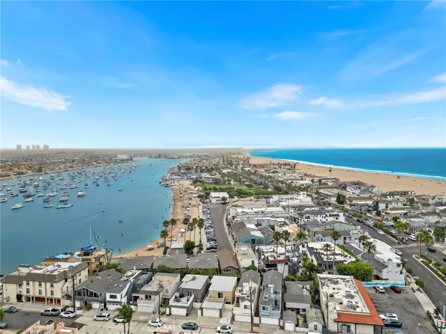 214 20th Street B, Newport Beach, California 92663