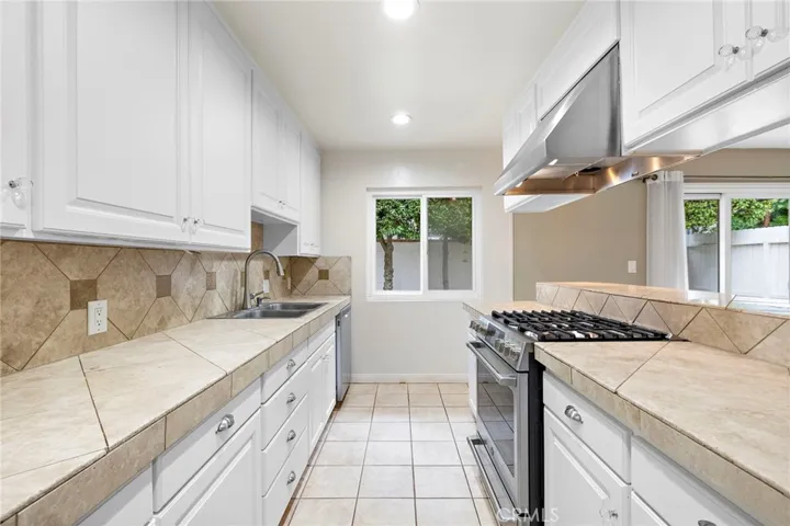 214 20th Street B, Newport Beach, California 92663