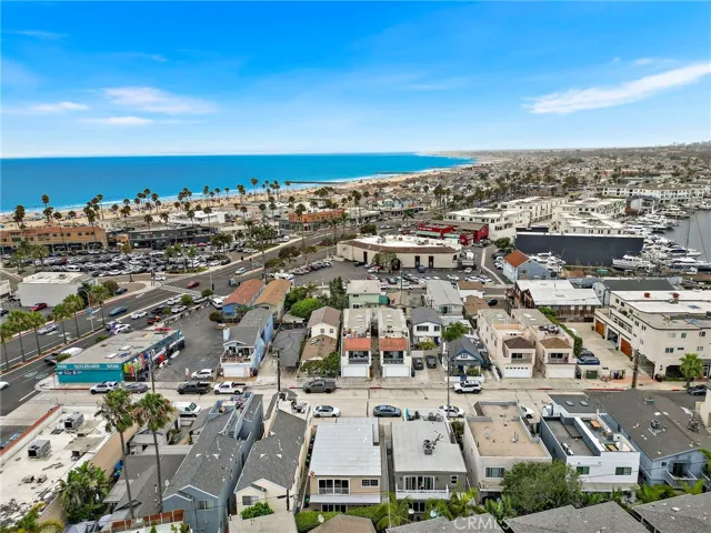 214 20th Street B, Newport Beach, California 92663