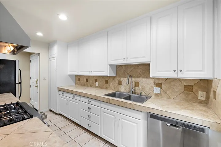 214 20th Street B, Newport Beach, California 92663