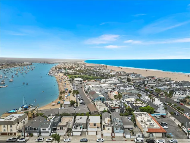 214 20th Street B, Newport Beach, California 92663