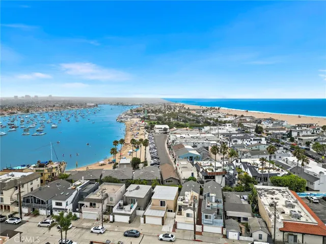 214 20th Street B, Newport Beach, California 92663
