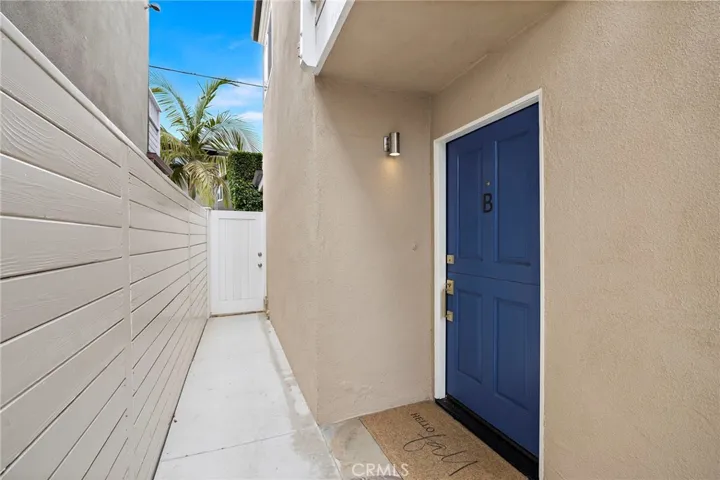 214 20th Street B, Newport Beach, California 92663