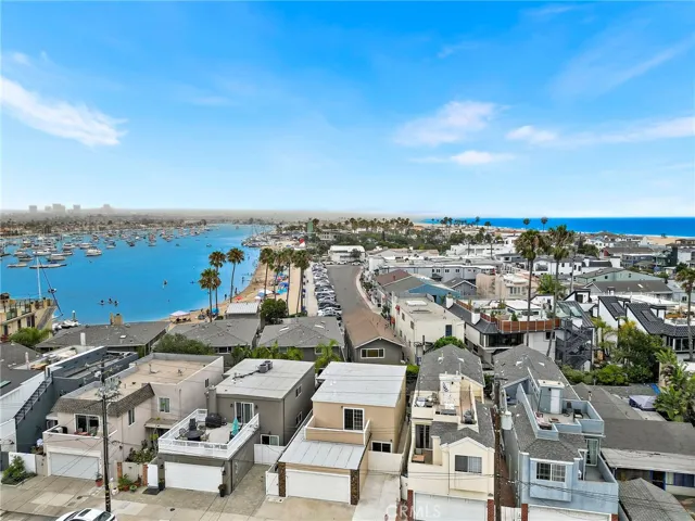 214 20th Street B, Newport Beach, California 92663