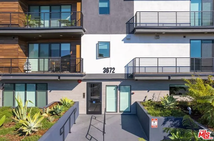 3672 Jasmine Avenue 303, Palms, California 90034