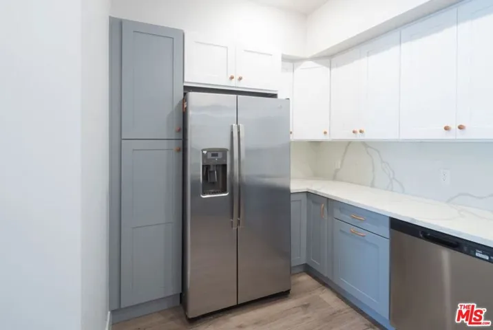 3672 Jasmine Avenue 303, Palms, California 90034