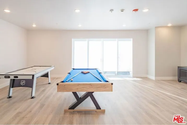 3672 Jasmine Avenue 303, Palms, California 90034