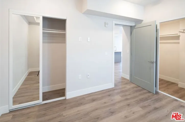 3672 Jasmine Avenue 303, Palms, California 90034