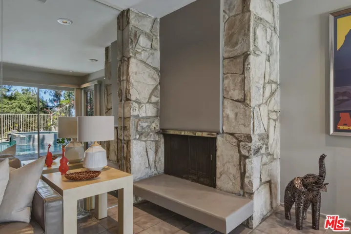 3553 Summerfield Drive, Los Angeles, California 91423