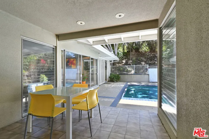 3553 Summerfield Drive, Los Angeles, California 91423