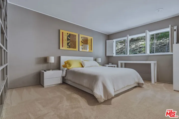 3553 Summerfield Drive, Los Angeles, California 91423