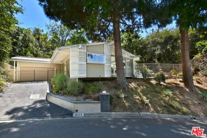 3553 Summerfield Drive, Los Angeles, California 91423
