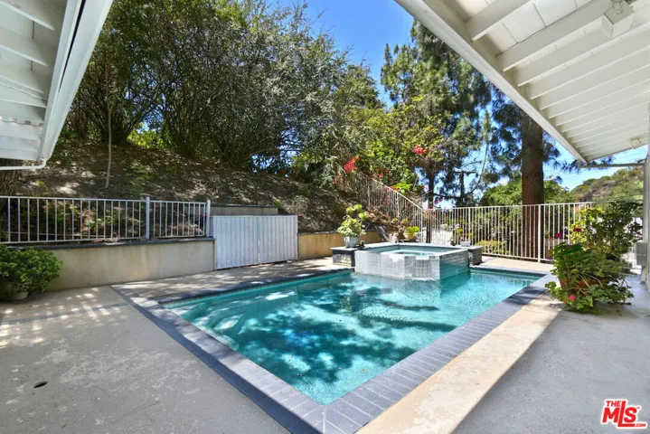 3553 Summerfield Drive, Los Angeles, California 91423