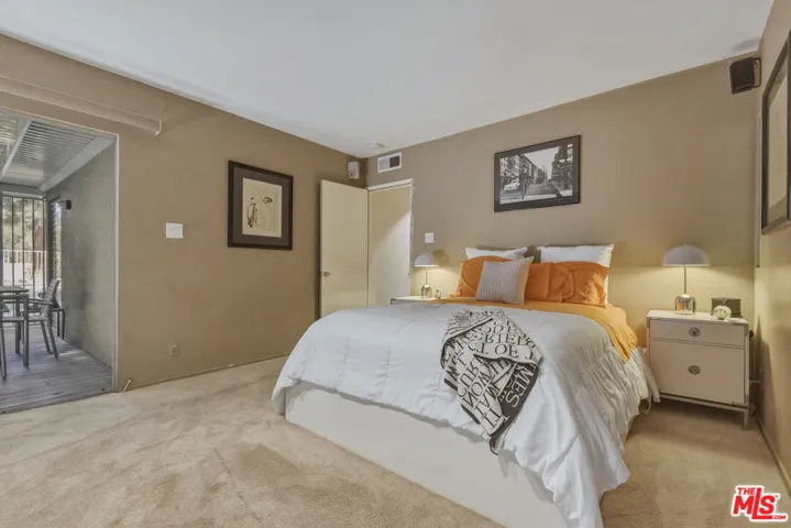 3553 Summerfield Drive, Los Angeles, California 91423