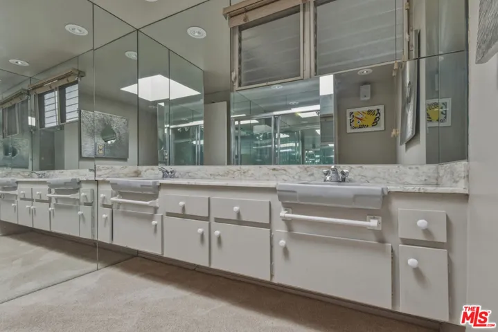 3553 Summerfield Drive, Los Angeles, California 91423