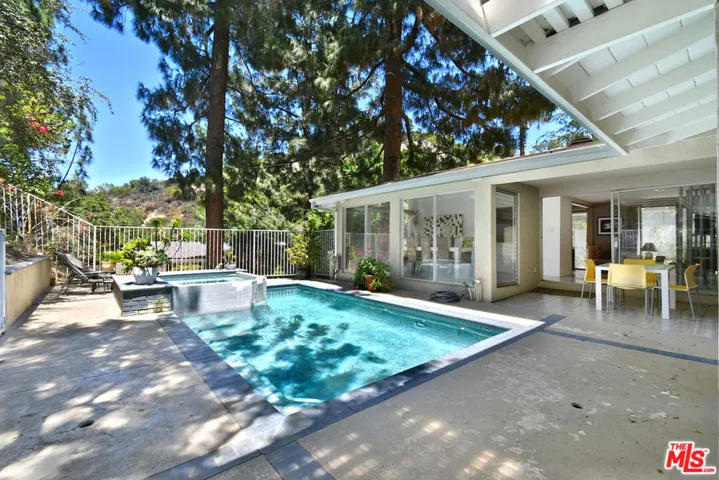 3553 Summerfield Drive, Los Angeles, California 91423