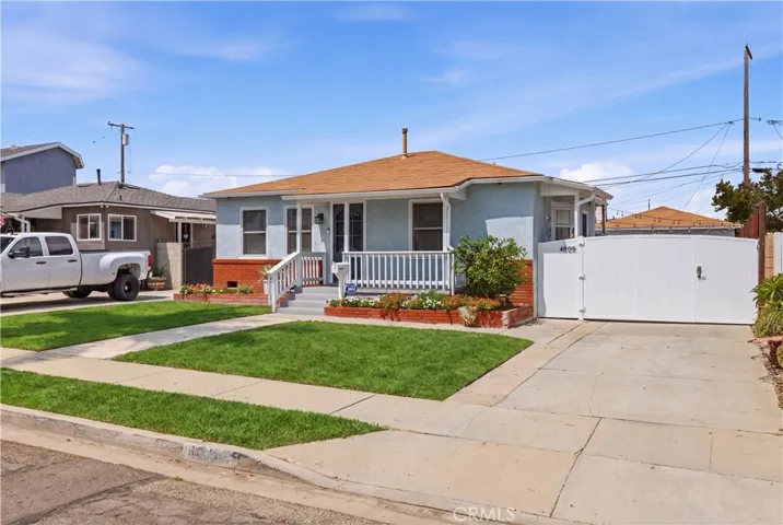 4809 Falcon Avenue, Long Beach, California 90807