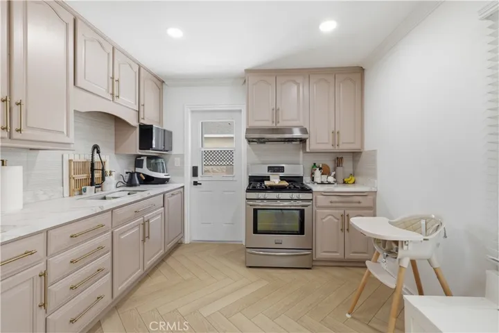 4809 Falcon Avenue, Long Beach, California 90807