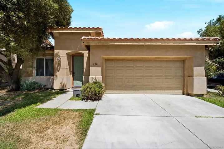 120 Estancia Way, Hemet, California 92545