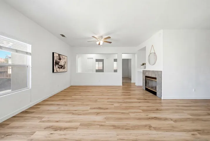120 Estancia Way, Hemet, California 92545