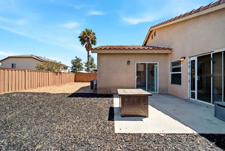120 Estancia Way, Hemet, California 92545