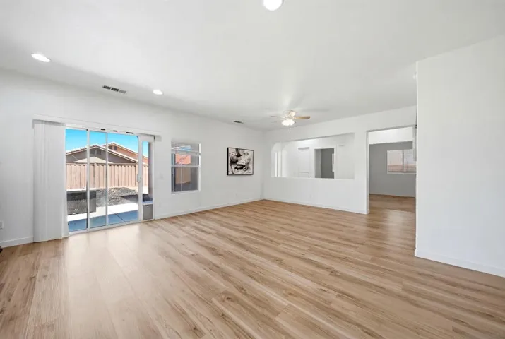 120 Estancia Way, Hemet, California 92545
