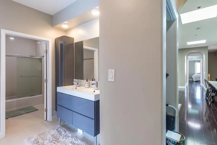 4741 Point Loma Ave 201, San Diego, California 92106