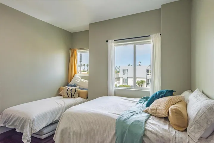4741 Point Loma Ave 201, San Diego, California 92106