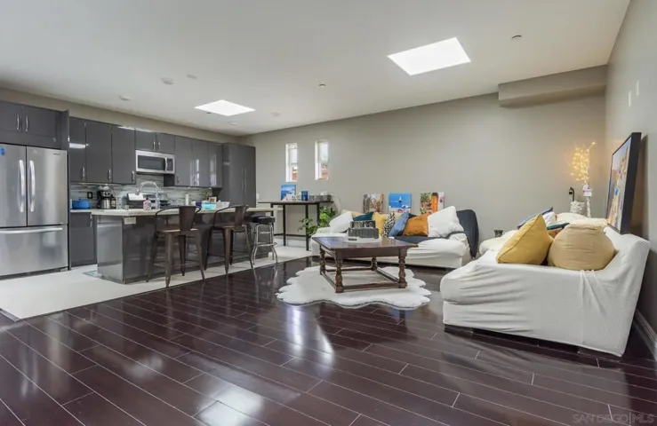 4741 Point Loma Ave 201, San Diego, California 92106