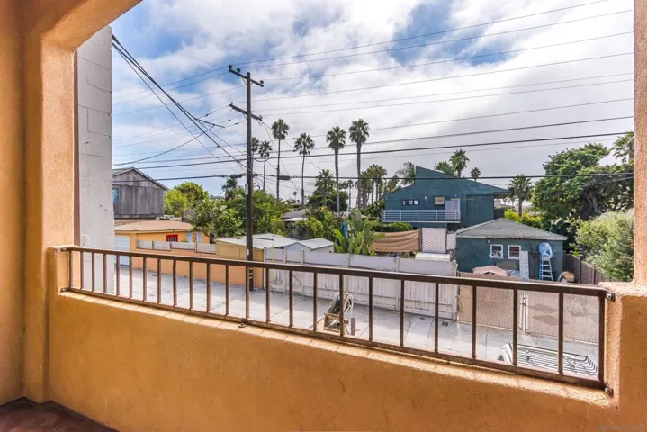 4741 Point Loma Ave 201, San Diego, California 92106