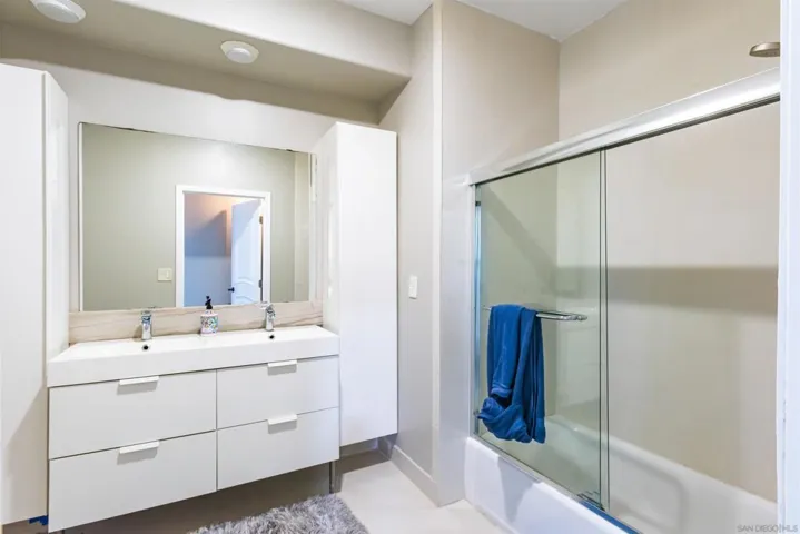 4741 Point Loma Ave 201, San Diego, California 92106