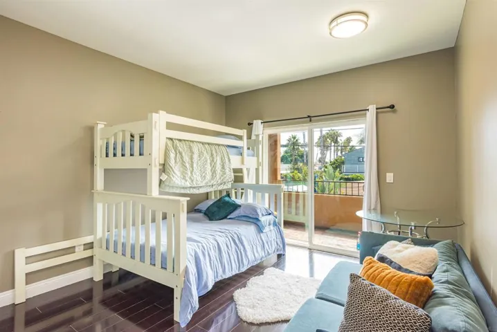 4741 Point Loma Ave 201, San Diego, California 92106